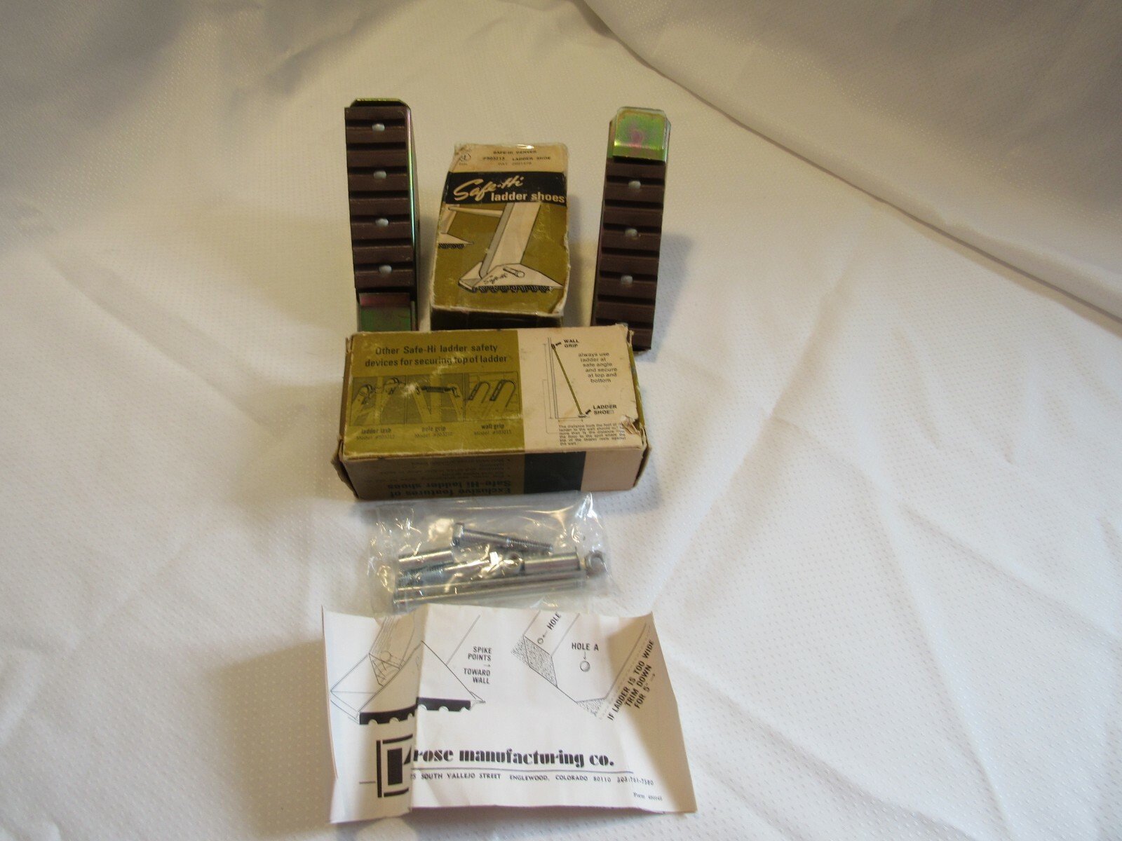 Safe-Hi 503213 Ladder Shoes For Straight Ladders New Vintage (Lot of 2 Pair)