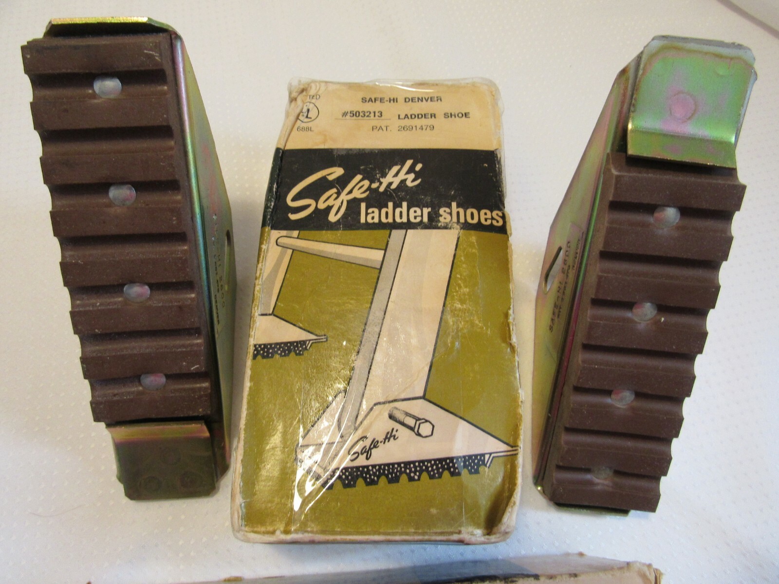 Safe-Hi 503213 Ladder Shoes For Straight Ladders New Vintage (Lot of 2 Pair)