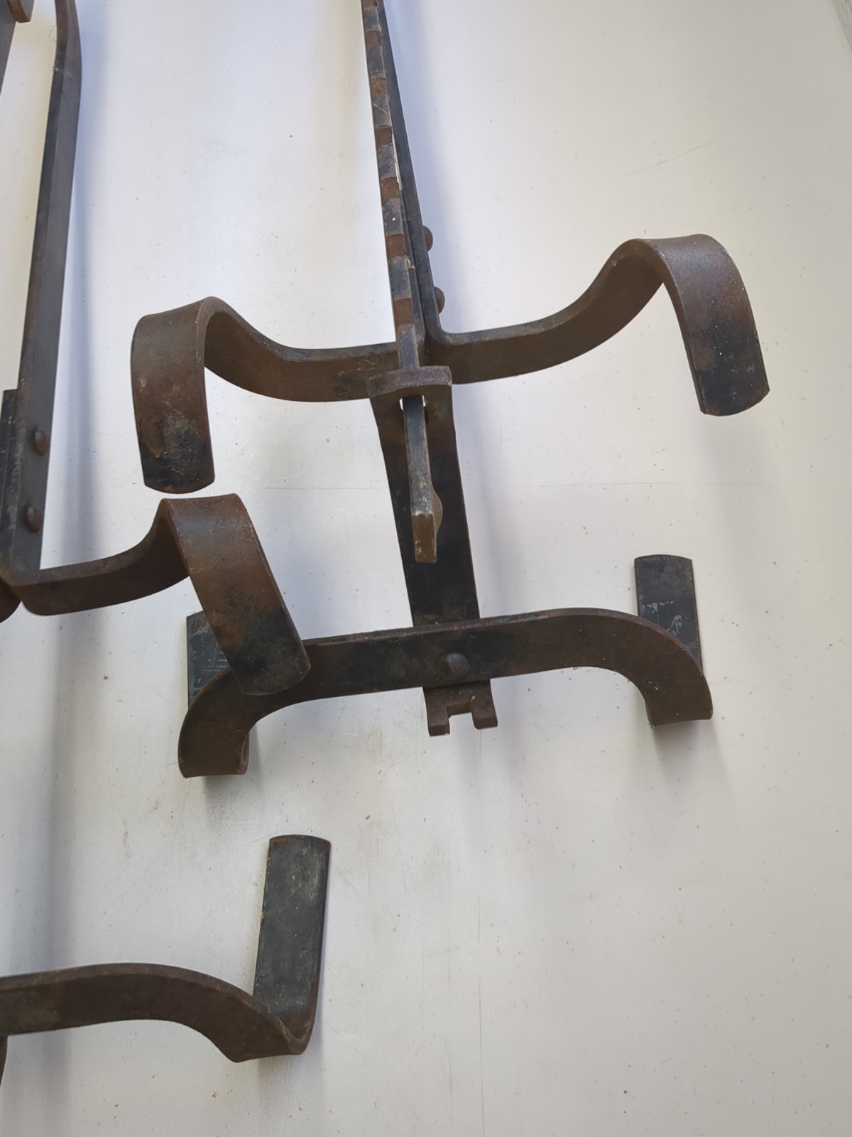 Antique Murray-Black Steel Ladder Jacks – Vintage Model 68 Brackets (Pair)