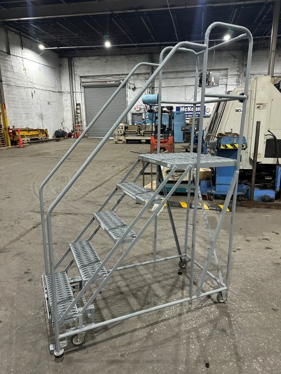 COTTERMAN 50″T / 5 STEP PORTABLE STAIRS