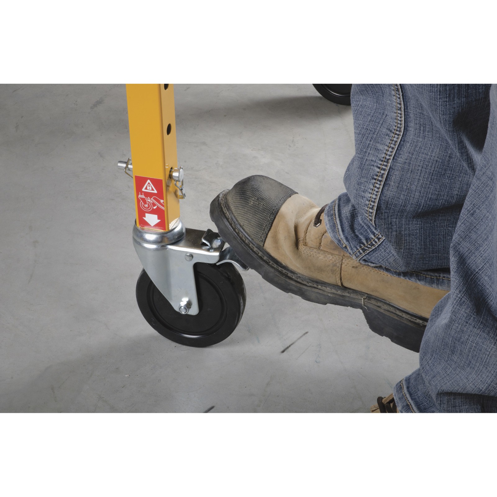 Metaltech Multipurpose 6ft. Baker-Style Scaffold, 1100-Lb. Capacity, Steel,