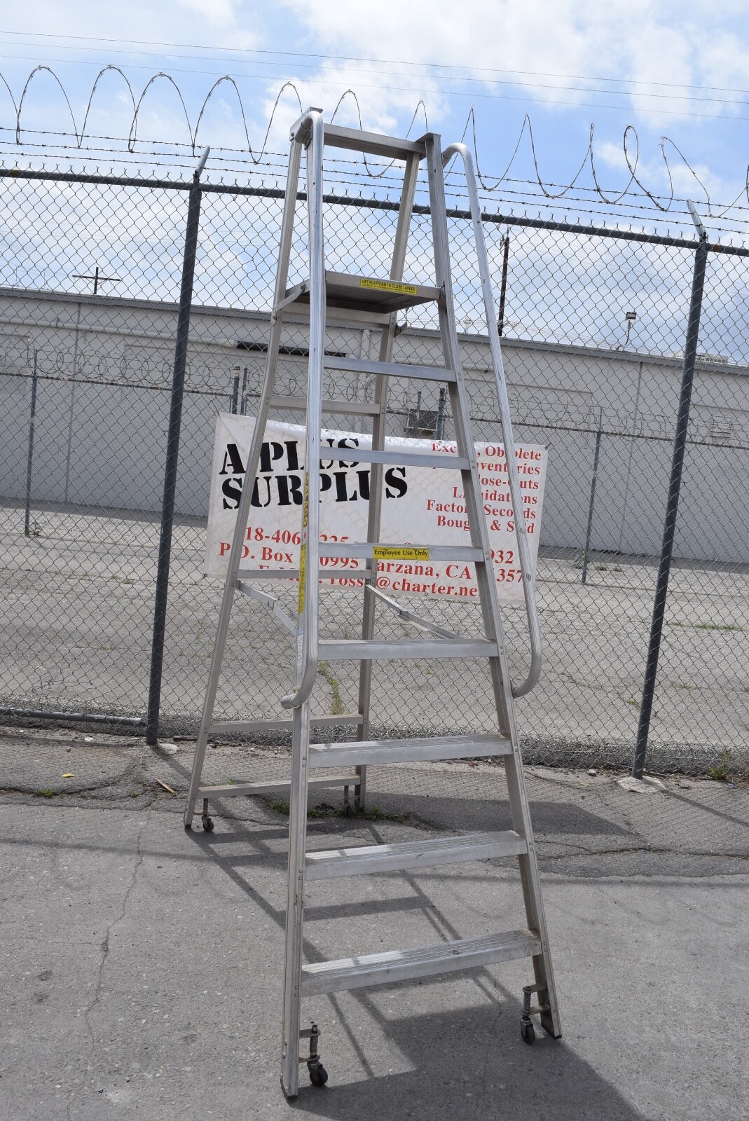 Alaco Rolling Warehouse Platform Safety Stockroom Ladder 8 Step Handrail 1035-8