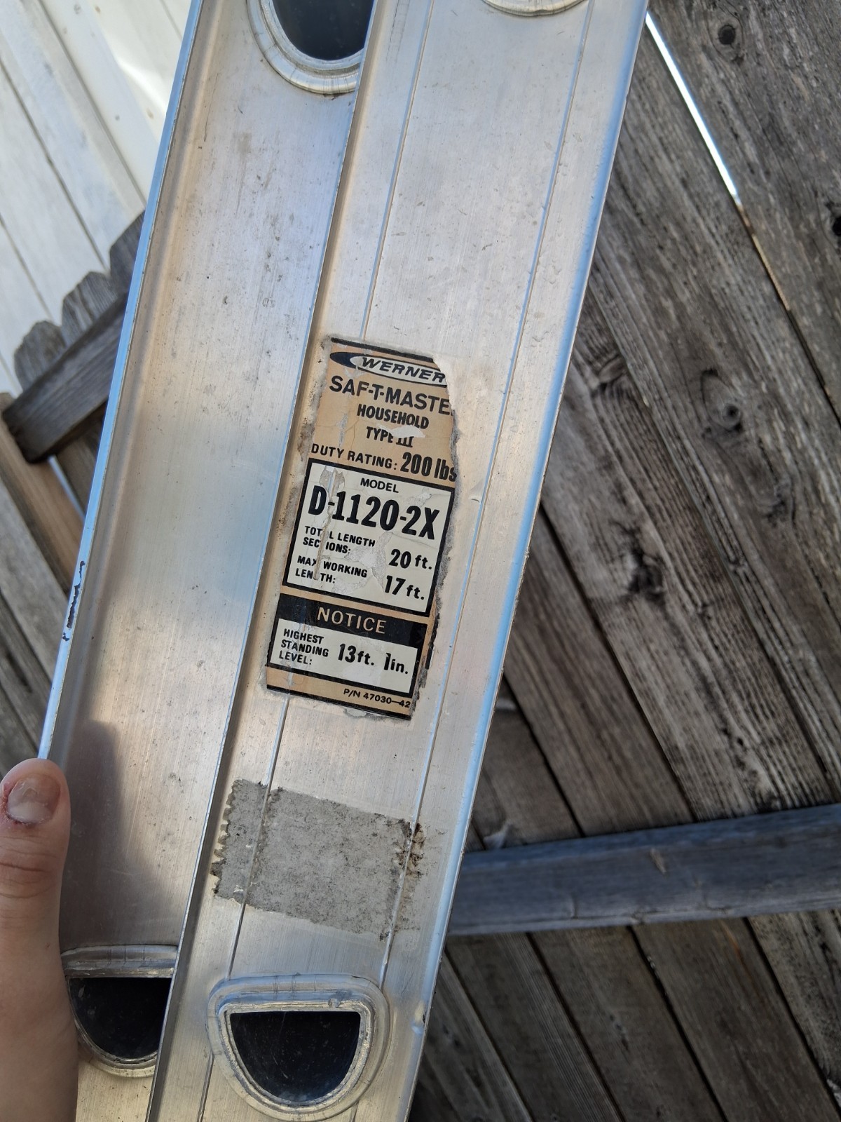 Werner Safe-T-Master 20 ft Aluminum Extension Ladder Model D1120-2X