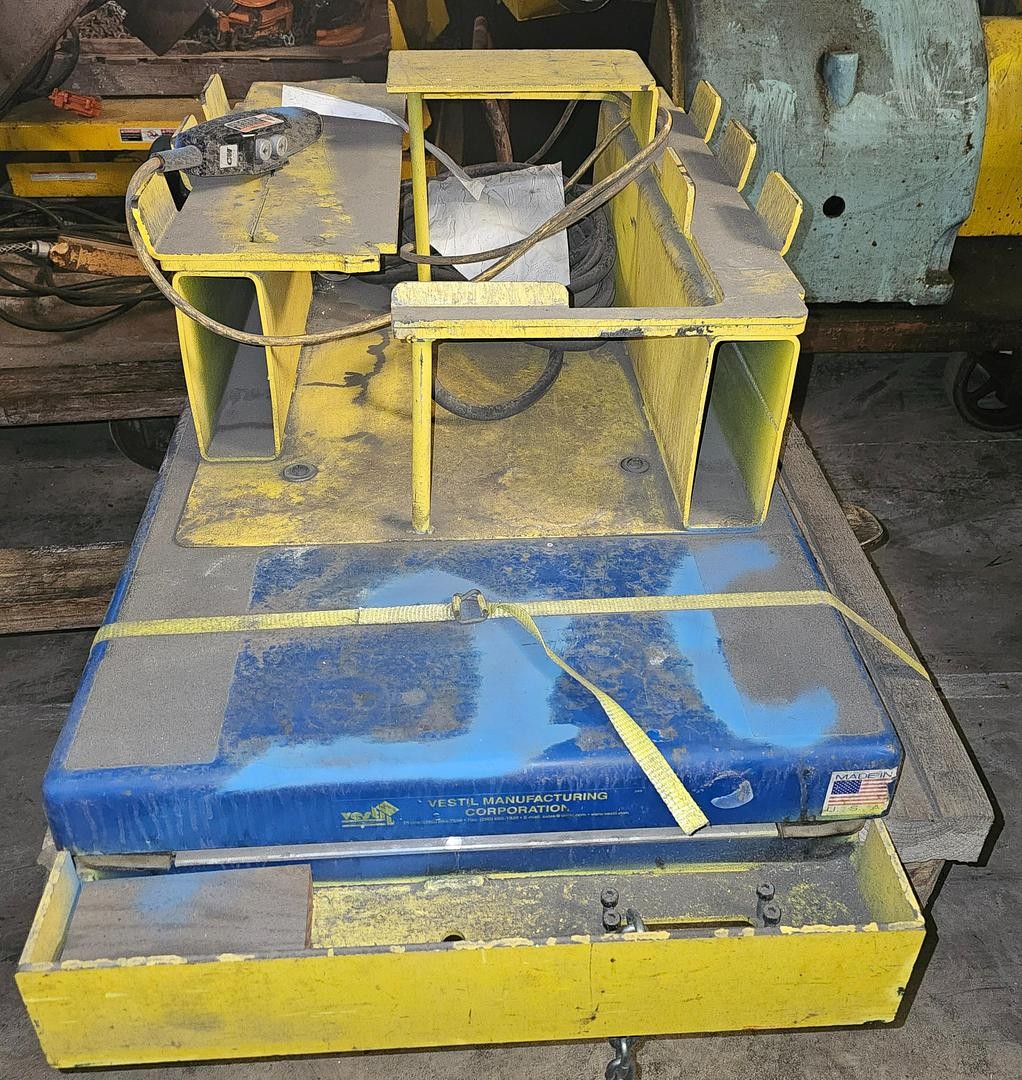 3000# Vestil EHLT-2448-3-43 Electric Hydraulic Scissor Lift Table