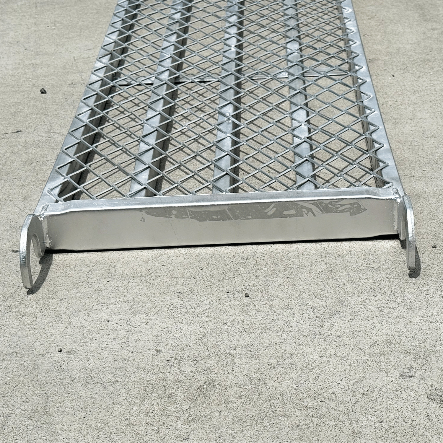 15.5 inch Scaffold Plank for Confined Spaces & Narrow Frames – Sandbaggy