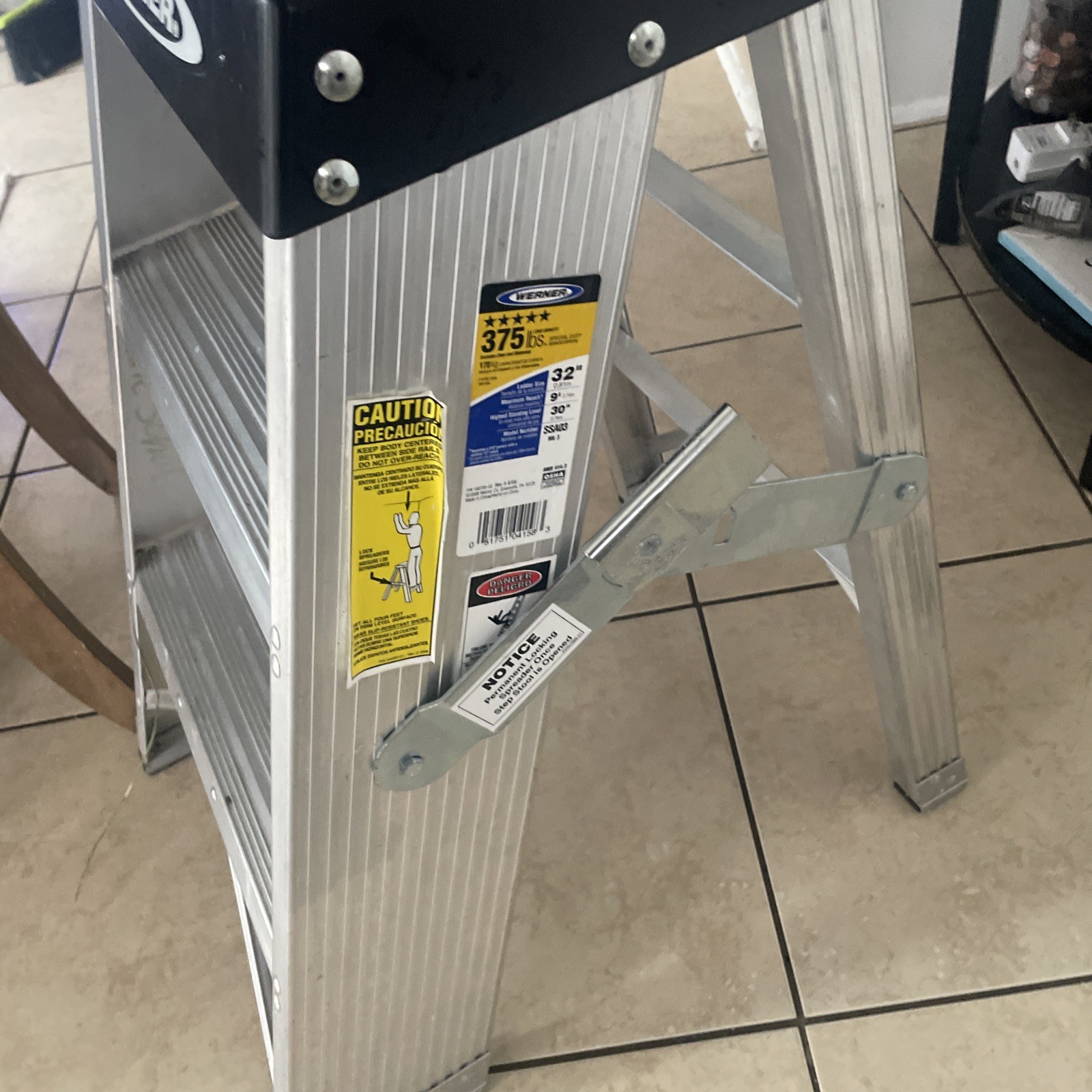 Werner SSA 03 3ft Type IAA Fiberglass Step Stand 375 lb Duty Rating