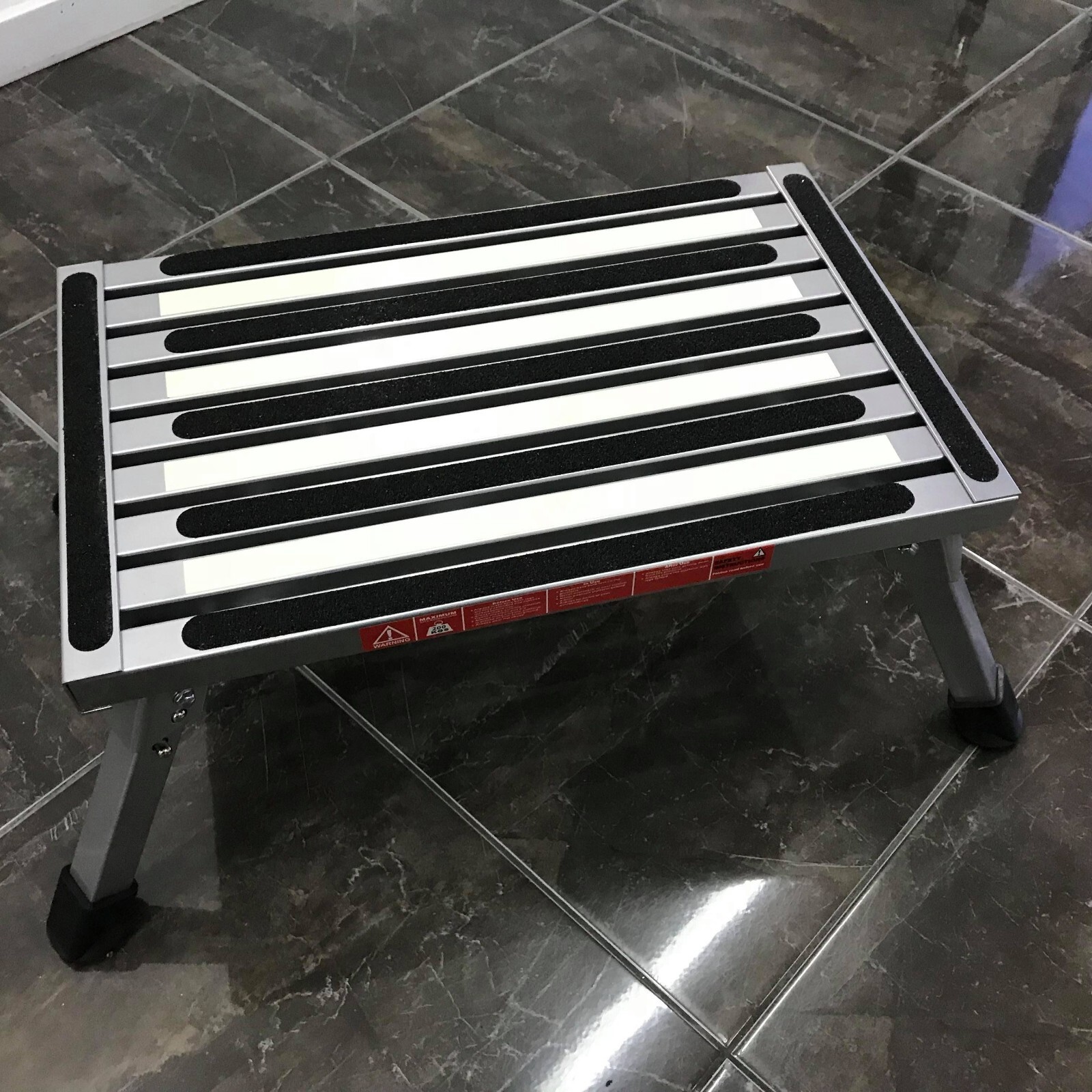 Caravan RV Lightweight Compact ILLUMINATING Folding Platform Step 22cm Height