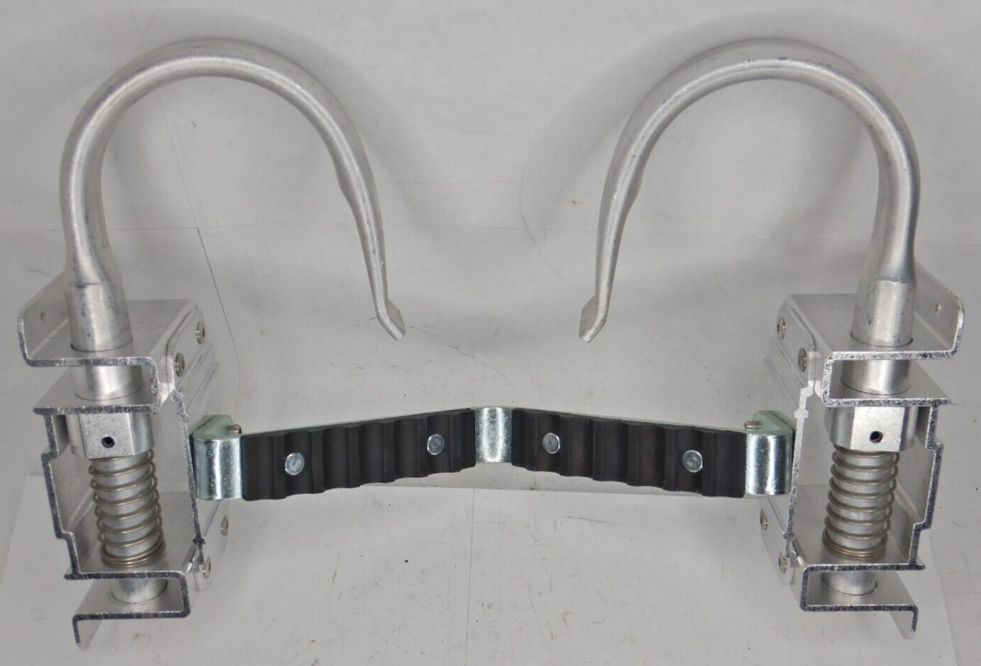 Cable Hook And V Rung Assembly Aluminum for Fiberglass Extension Ladder Pole