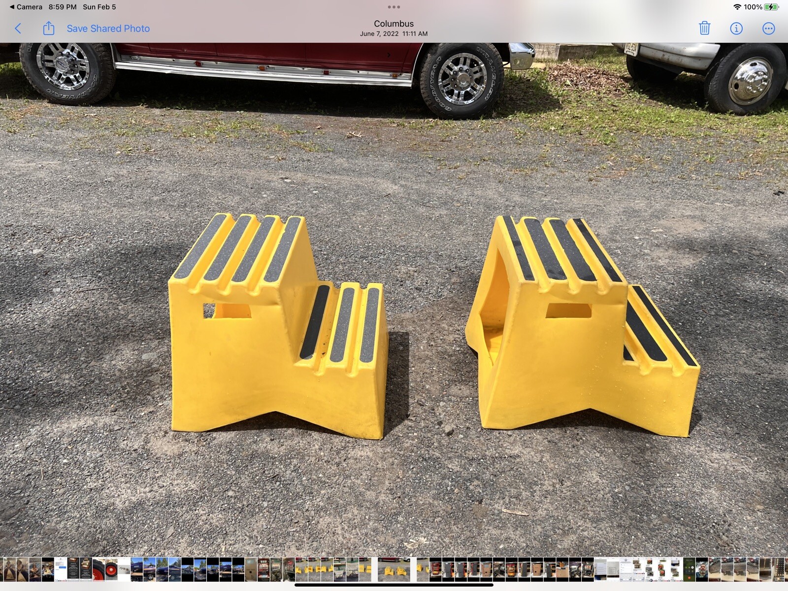 ONE YELLOW PLASTIC STEP STANDS 500 MAX. 500 Lb. CAPACITY NON-SLIP 24”X20”X17.25