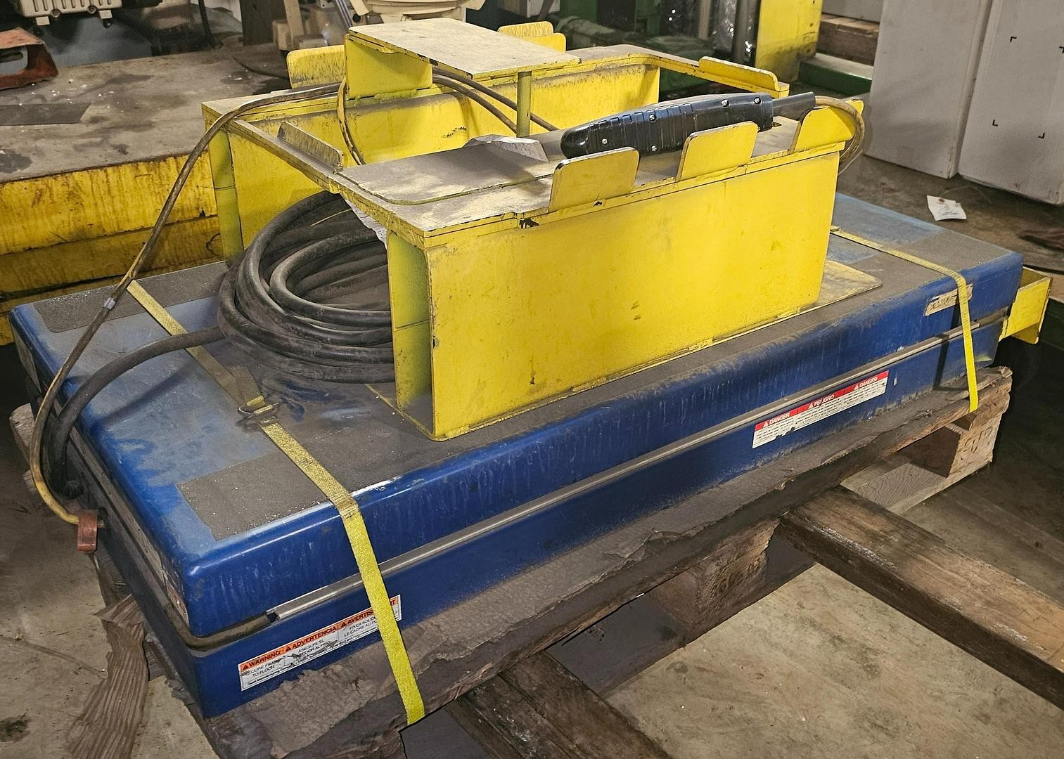 3000# Vestil EHLT-2448-3-43 Electric Hydraulic Scissor Lift Table