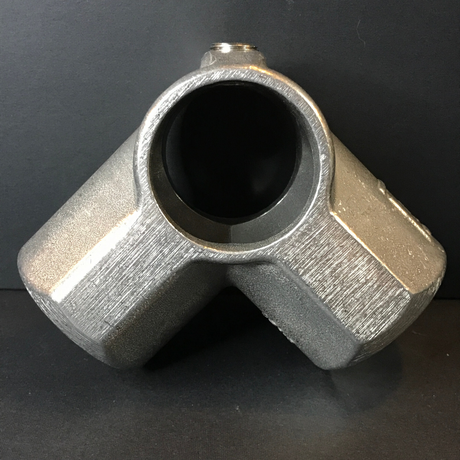 Kee Lite L21-8 – Side Outlet Tee, 1-1/2″ Scaffold Connector Elbow