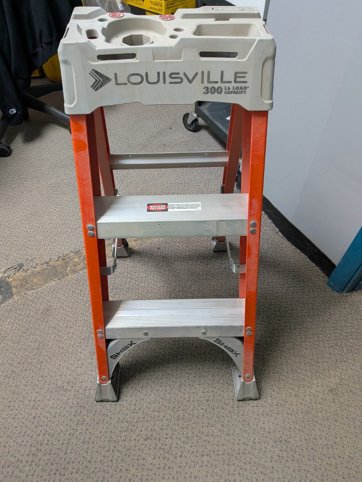 3′ LOUISVILLE FIBERGLASS LADDER FS1503