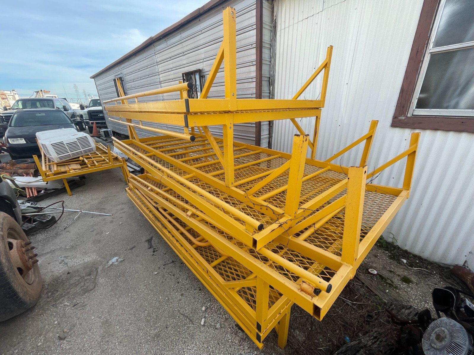 BIRD LADDER BY GRANITE INDUSTRIES TRANSIT BUS SCAFFOLDING