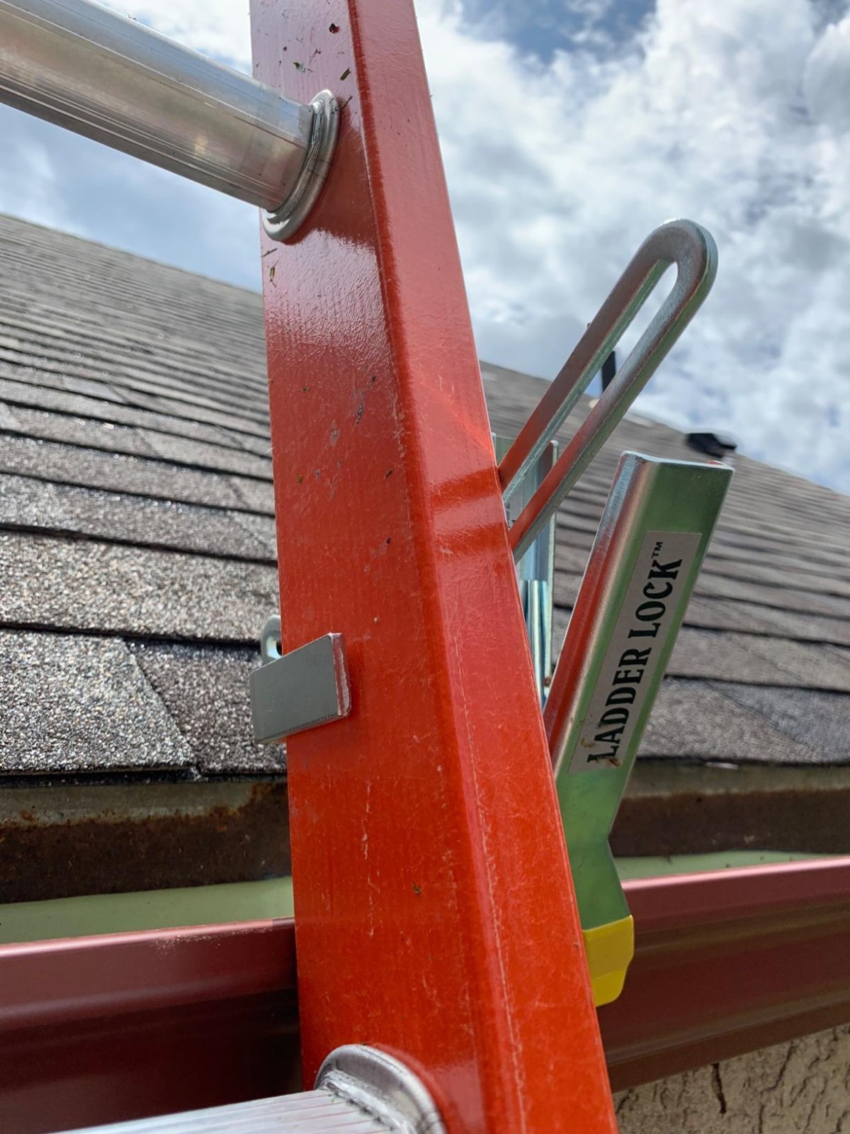 Stability Ladder Lock Gutter Clamp Climb Safety Device Clean Gutter Repair Roof