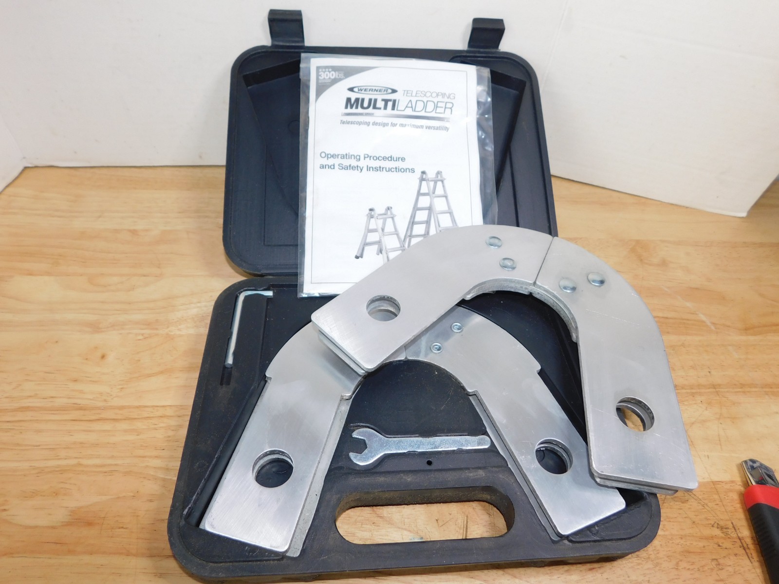 Werner PN 63648-01 Multi-Ladder Dynamic Hinge Set w/Carry Case MT-13 MT-22, 7/16