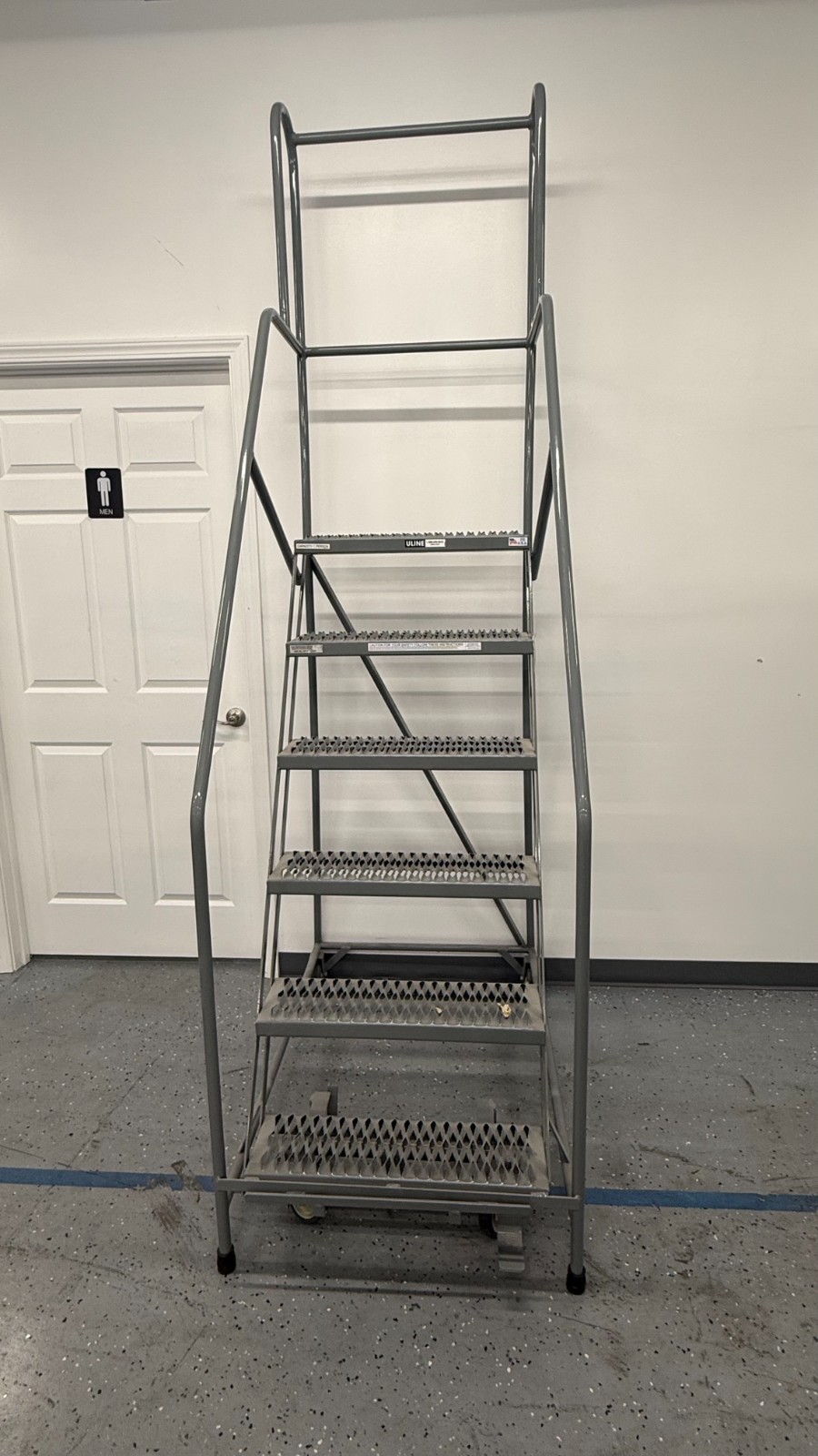 ULINE Heavy Duty Rolling Safety Ladder / Double Work Platform – 450 lb Capacity