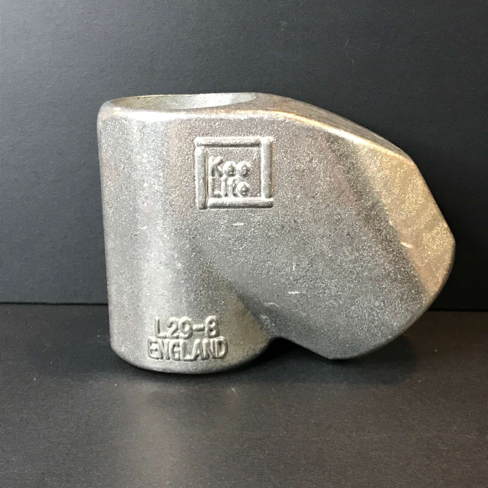 Kee Lite L29-8 – 30° to 60° Single Socket Tee, 1-1/2″ Scaffold Connector