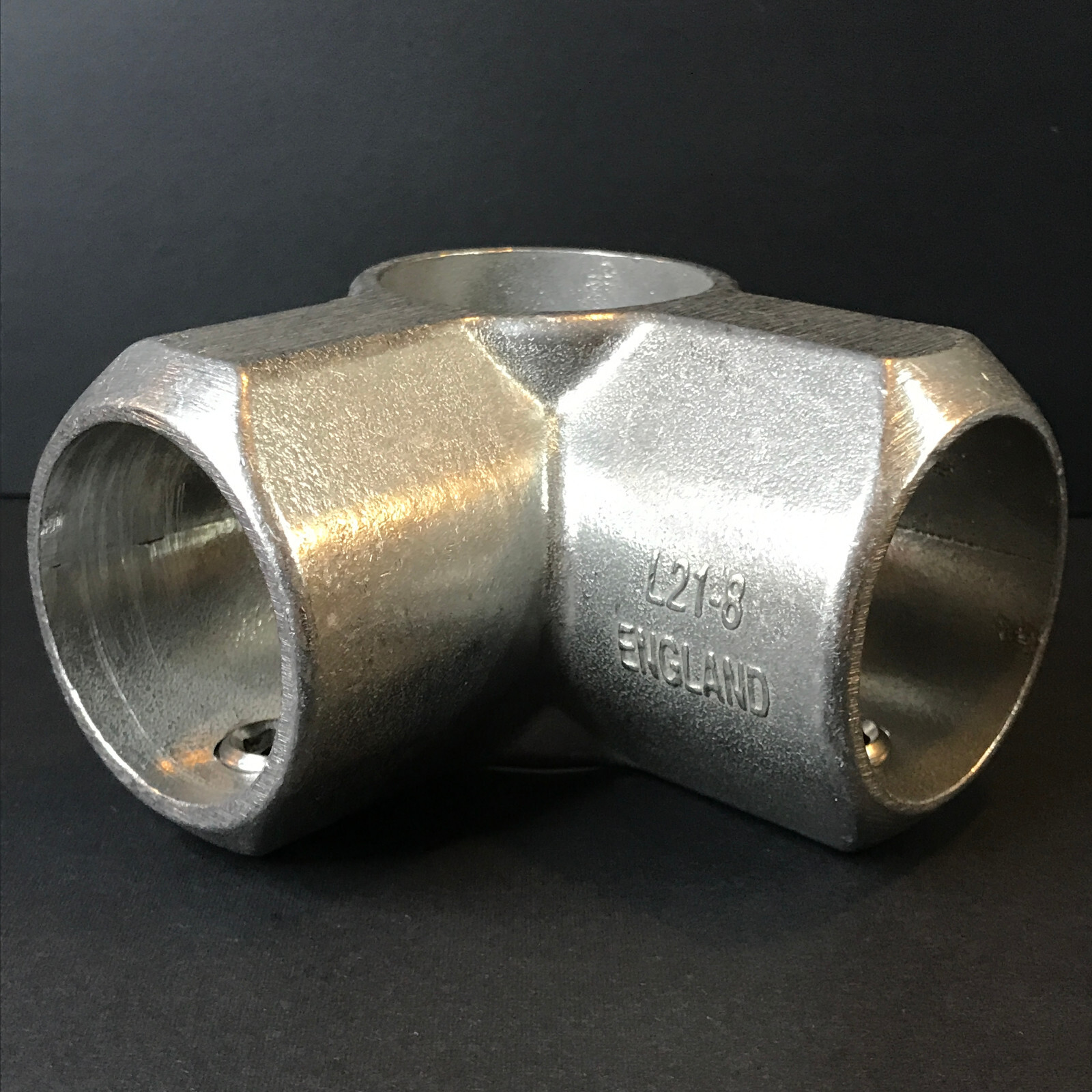 Kee Lite L21-8 – Side Outlet Tee, 1-1/2″ Scaffold Connector Elbow