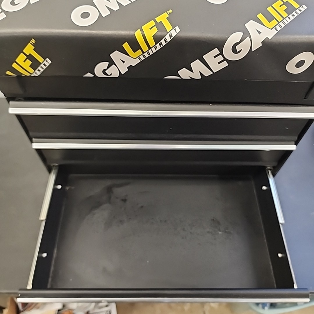 Omega Lift 92450 Rolling Mechanic Toolbox Creeper Seat 450 lb Capacity 3-Drawer