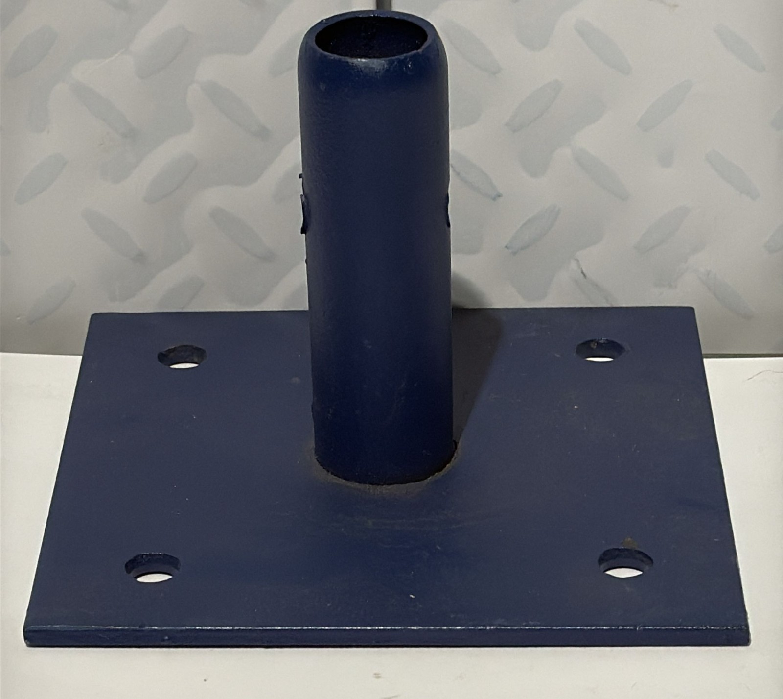 Metaltech 6 in x 6 inx4.5 in Steel Scaffolding Base Plate For Scaffold Frame Set