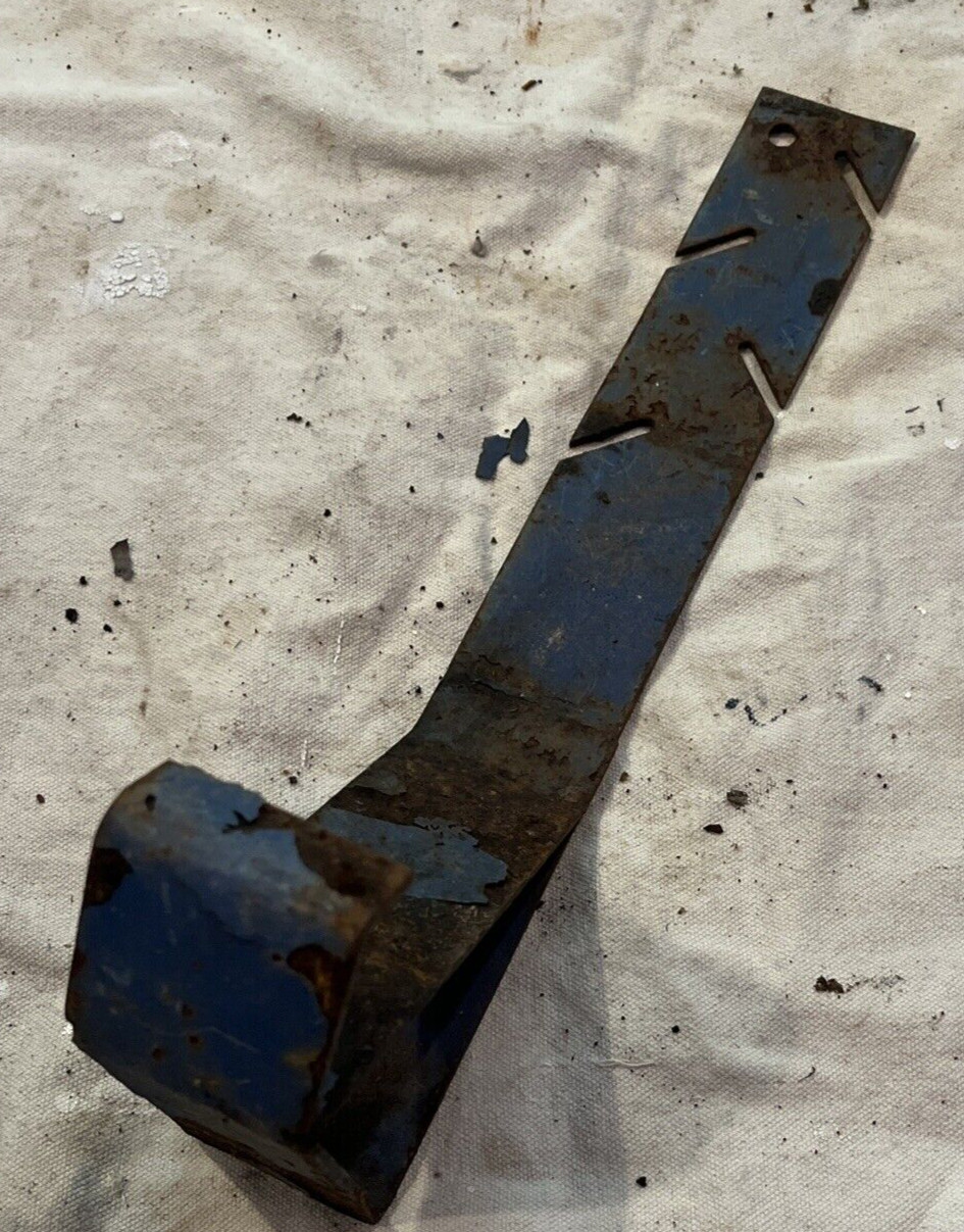 1 Qual-Craft Steel Blue Mini Fixed Roof Bracket Paint Missing No Label Shingles