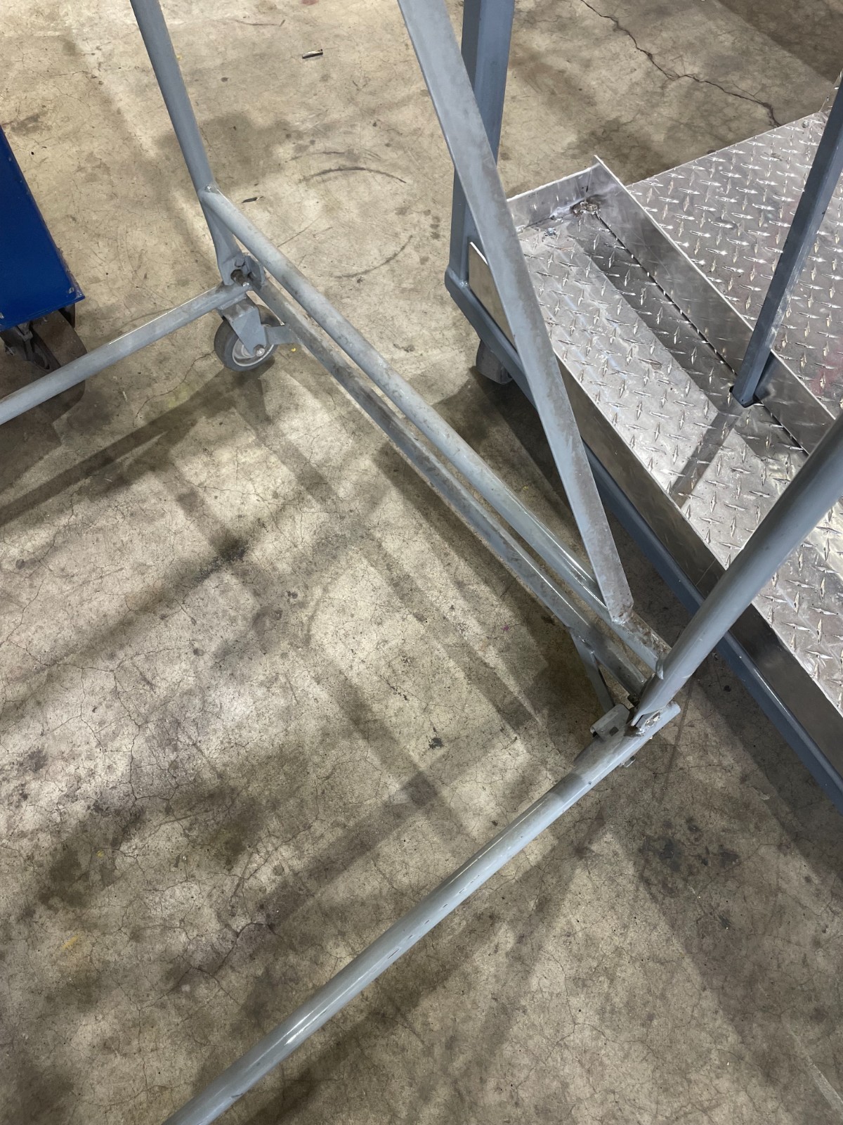 Cotterman 11 Step Mobile Ladder