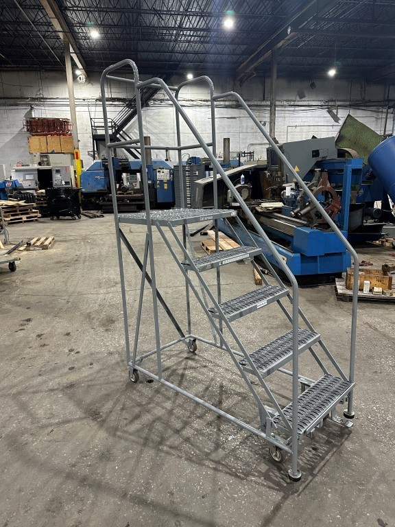 COTTERMAN 50″T / 5 STEP PORTABLE STAIRS