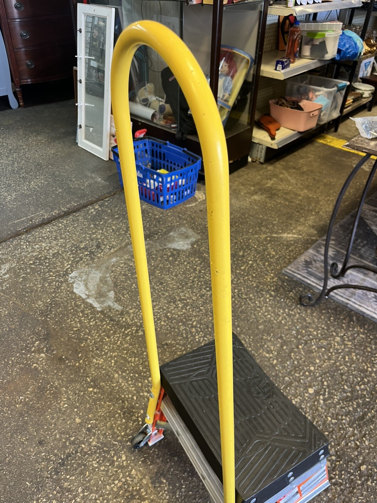 Louisville Fy8001 Step Stand, 1 Steps, 375 Lb Load Capacity, 13 In Tall Step