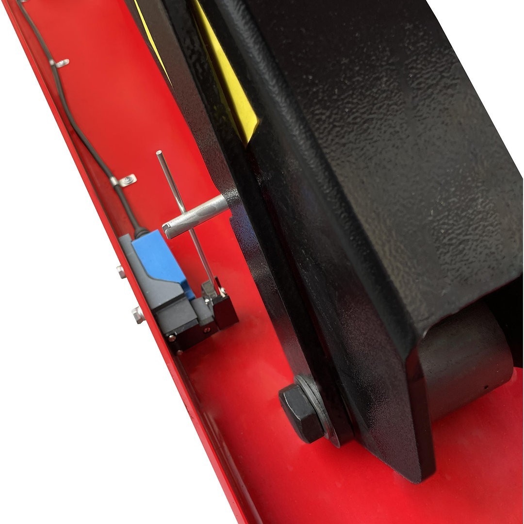 Electric Hydraulic Scissor Lift Table With Foot Pedal, 8,800 lb., 67″ x 47-1/4″