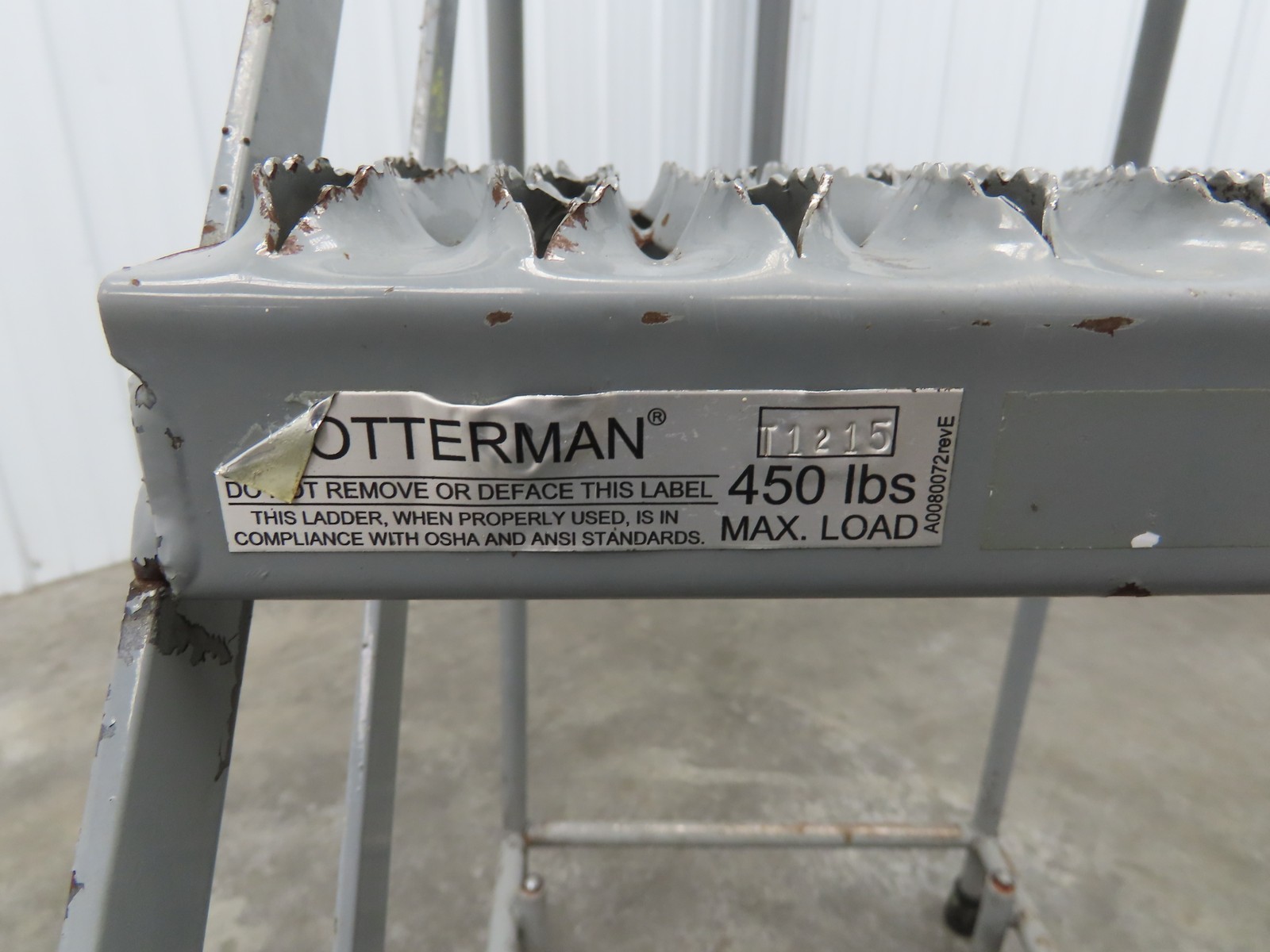 Cotterman 1204R Rolling Ladder Narrow Aisle 4 Step 12″ Platform 40″ Top Step