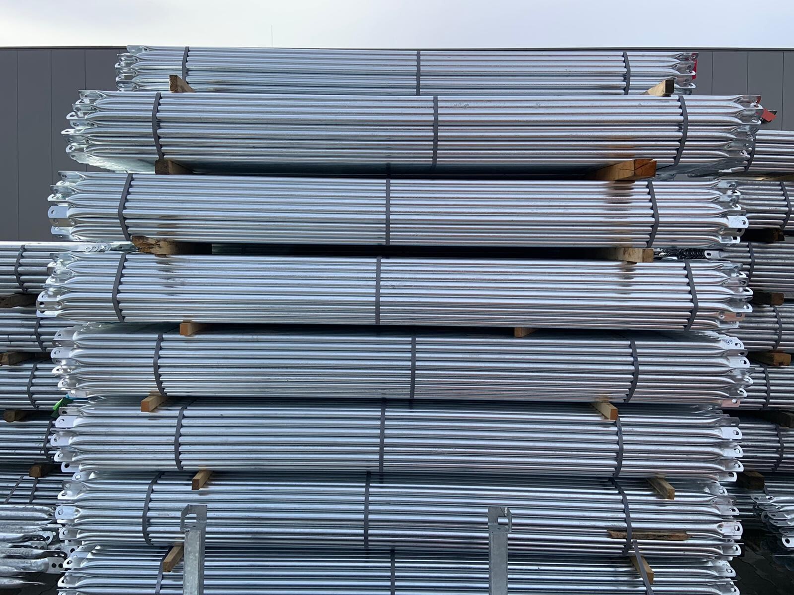 NEW facade scaffolding 100 m2 scaff 74 not used NO SHIPPING COSTS