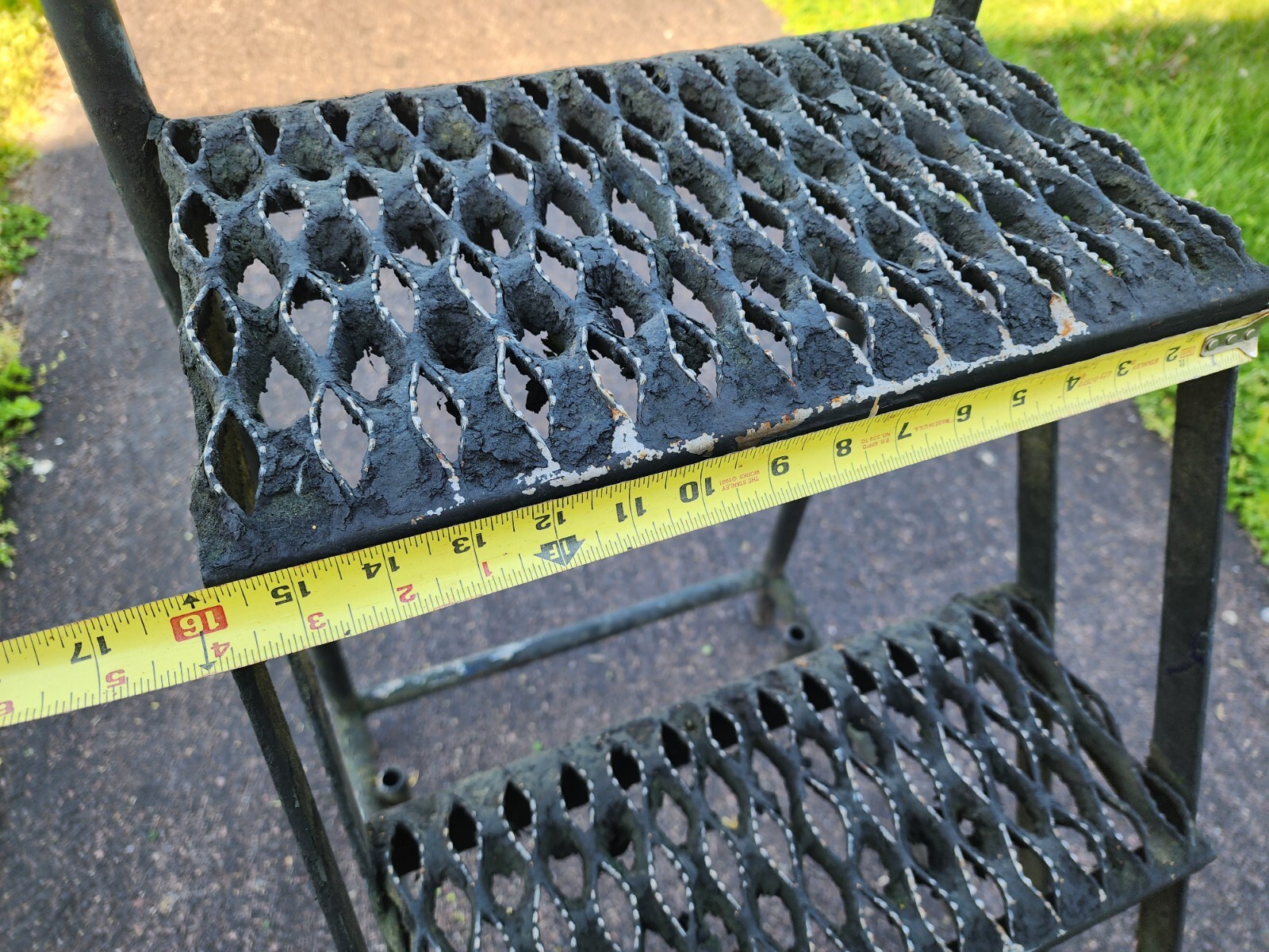 3 Step Rolling Metal Warehouse Ladder/Steps 16″ W. step Missing Castors