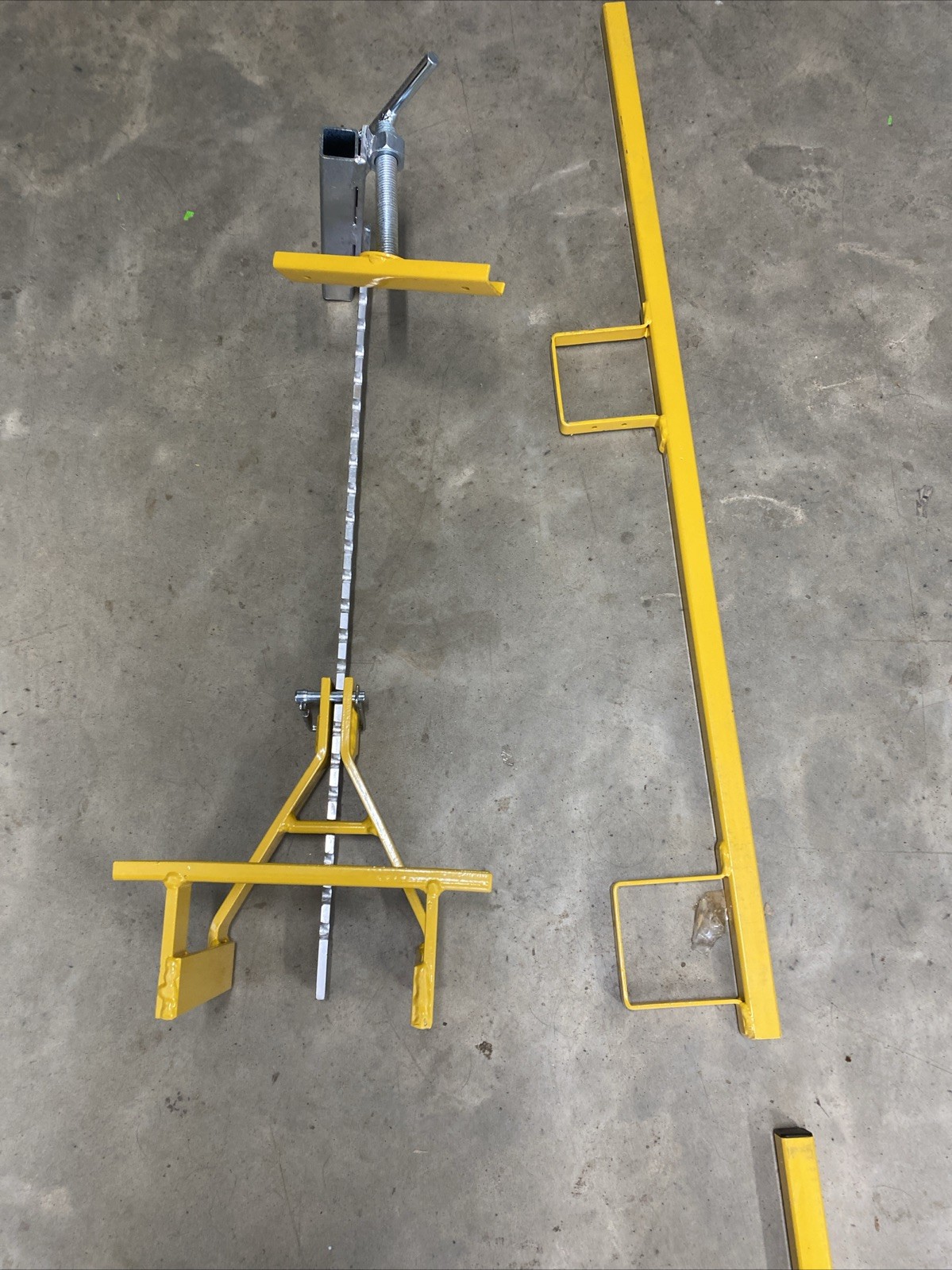 Guardian Fall Protection 15170 Parapet Clamp Guardrail System – SET**