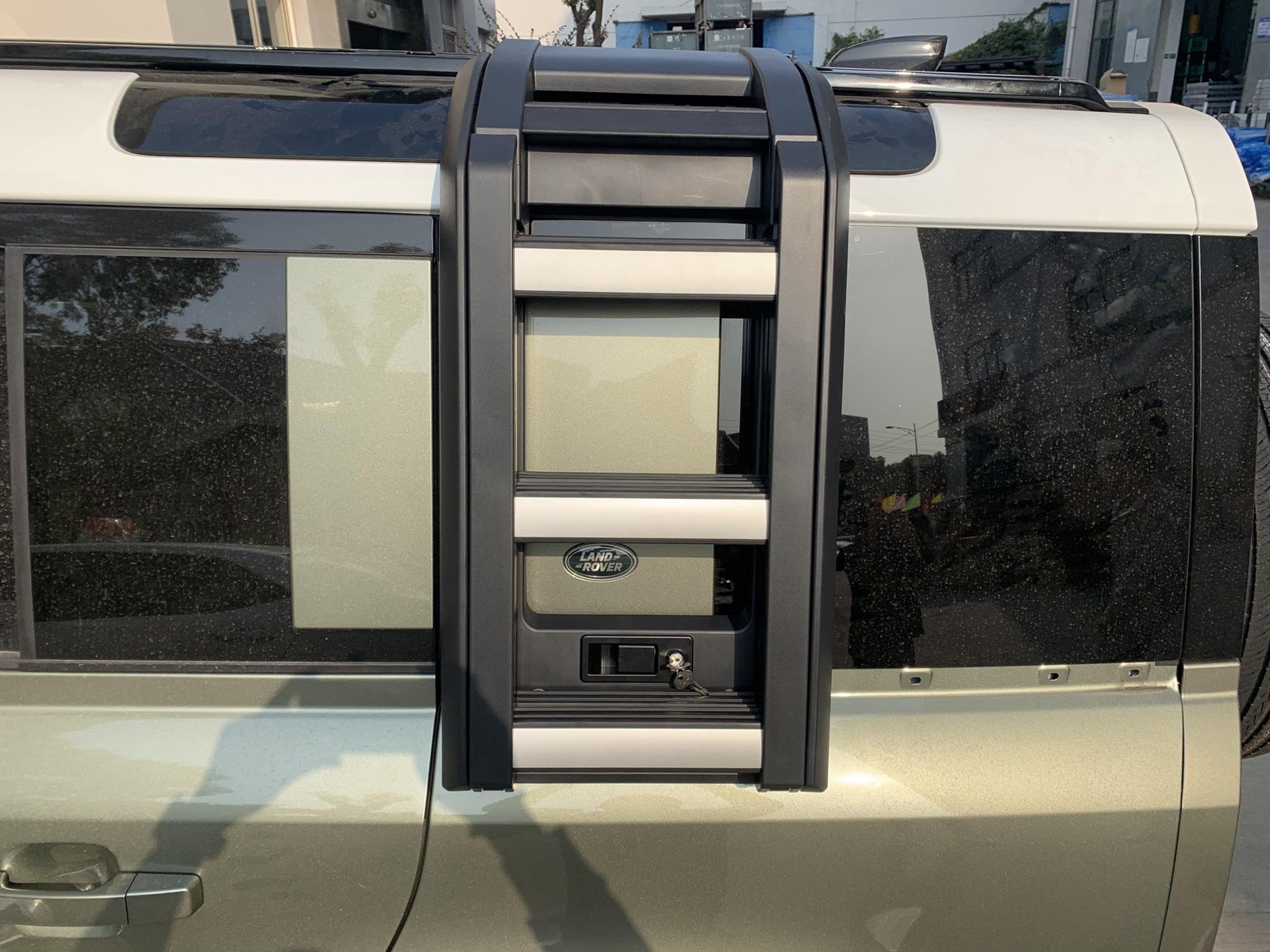 Driver Side Ladder Fit for 2020-2026 Land Rover Defender 110