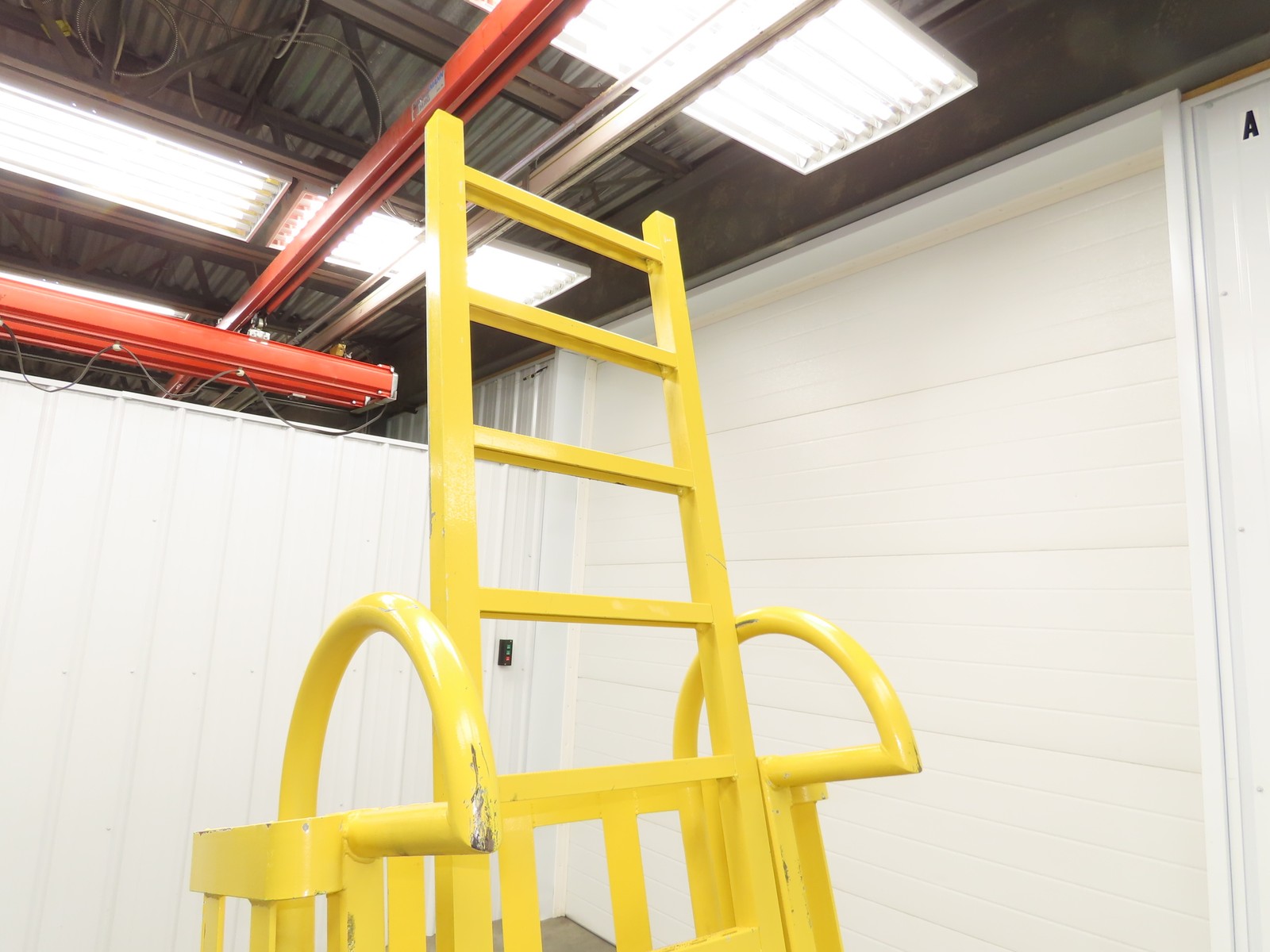Industrial Mezzanine OSHA Ladder 7′ Floor Height Cage Safety Steel Railing